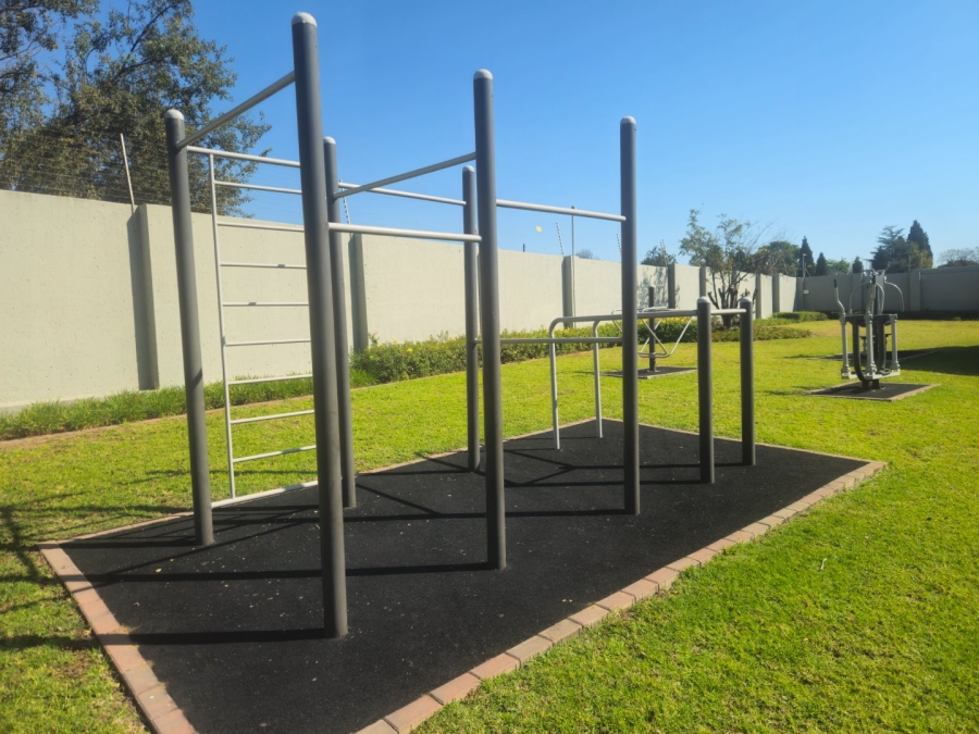  Bedroom Property for Sale in Lonehill Gauteng