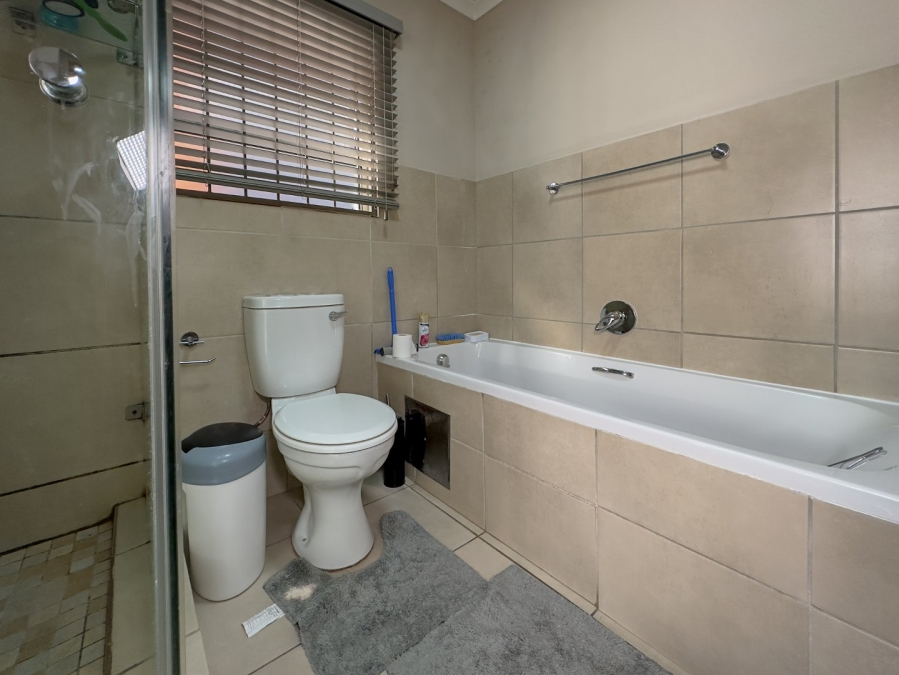 2 Bedroom Property for Sale in Montana Gauteng