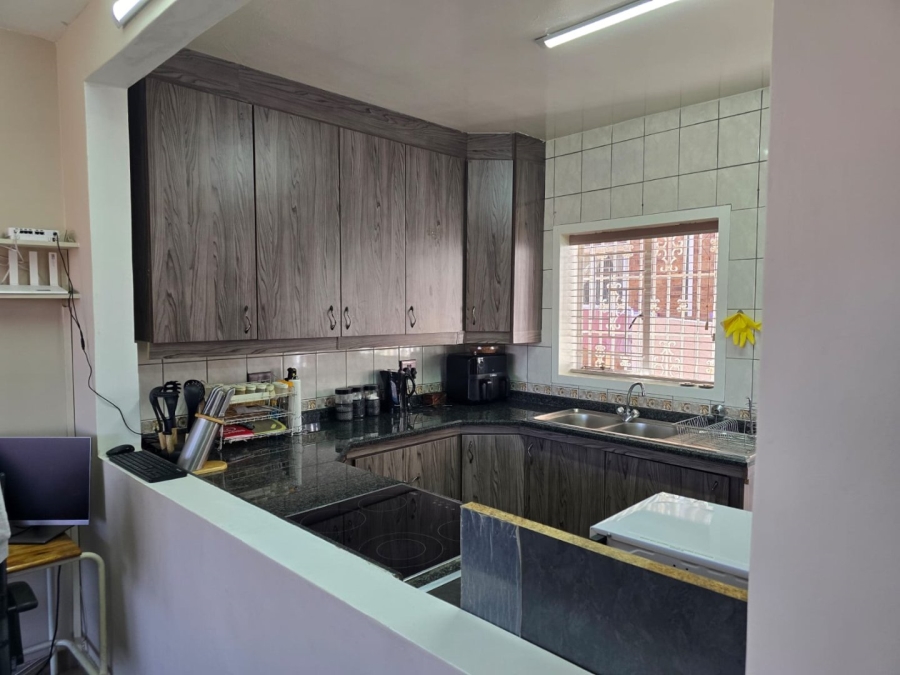 To Let 2 Bedroom Property for Rent in Witfield Gauteng