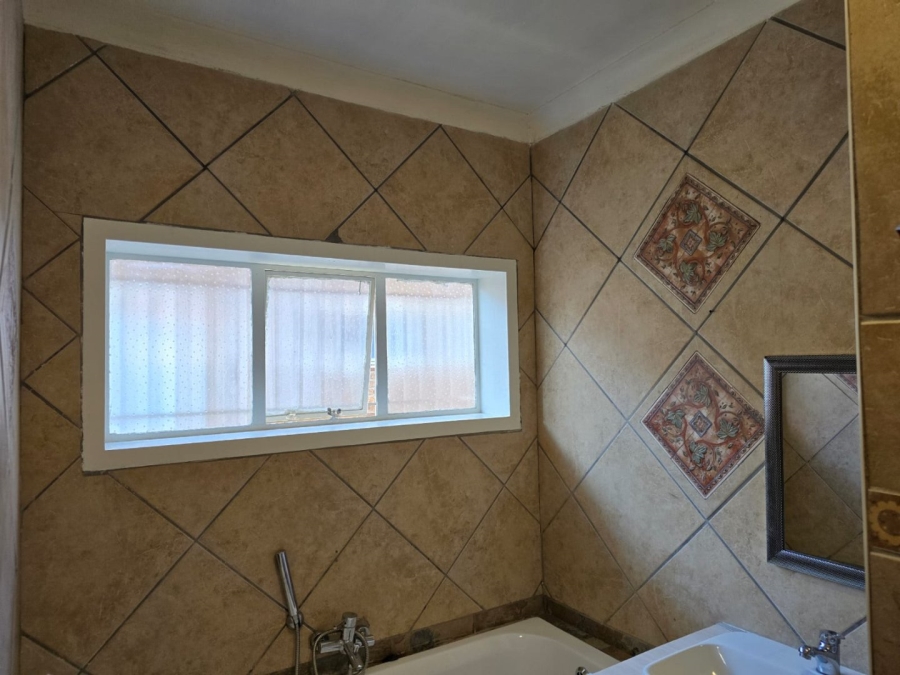 To Let 2 Bedroom Property for Rent in Witfield Gauteng