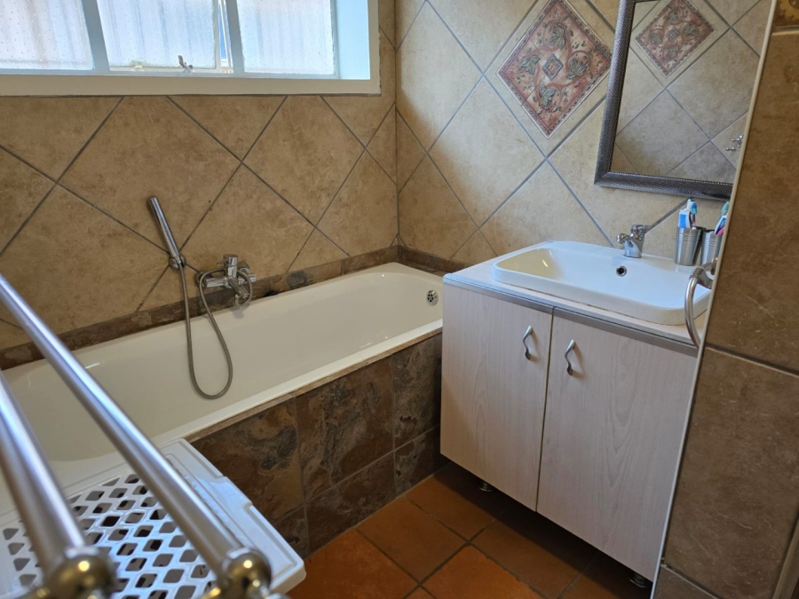 To Let 2 Bedroom Property for Rent in Witfield Gauteng