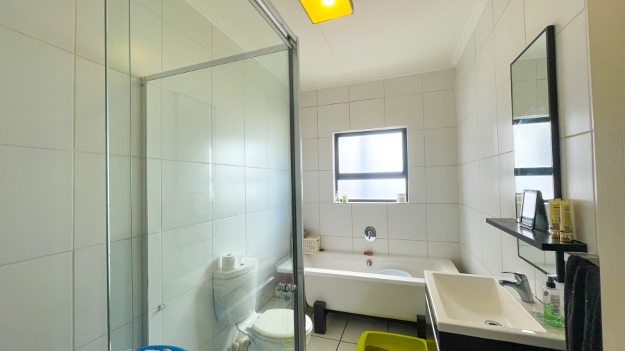 2 Bedroom Property for Sale in The Isle Gauteng