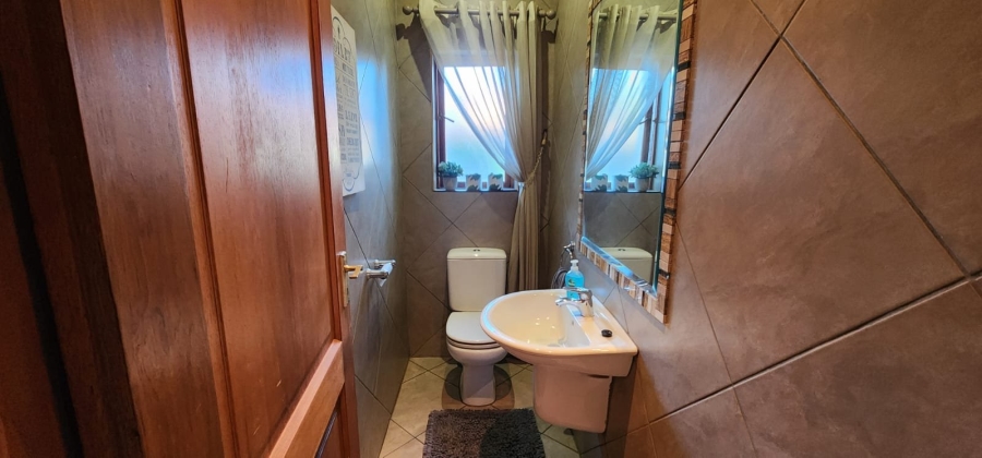 3 Bedroom Property for Sale in Willow Acres Gauteng