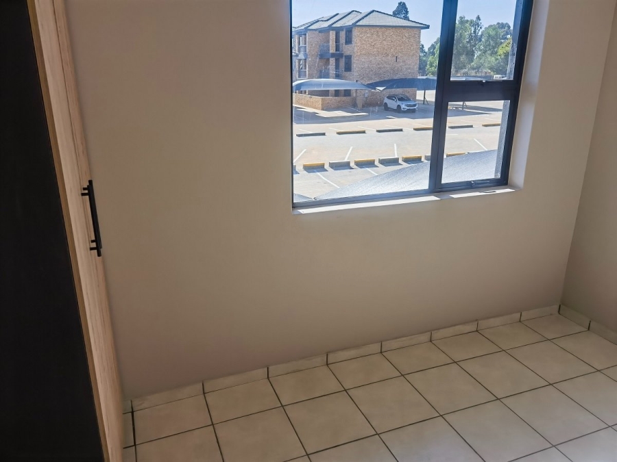 2 Bedroom Property for Sale in Cloverdene Gauteng