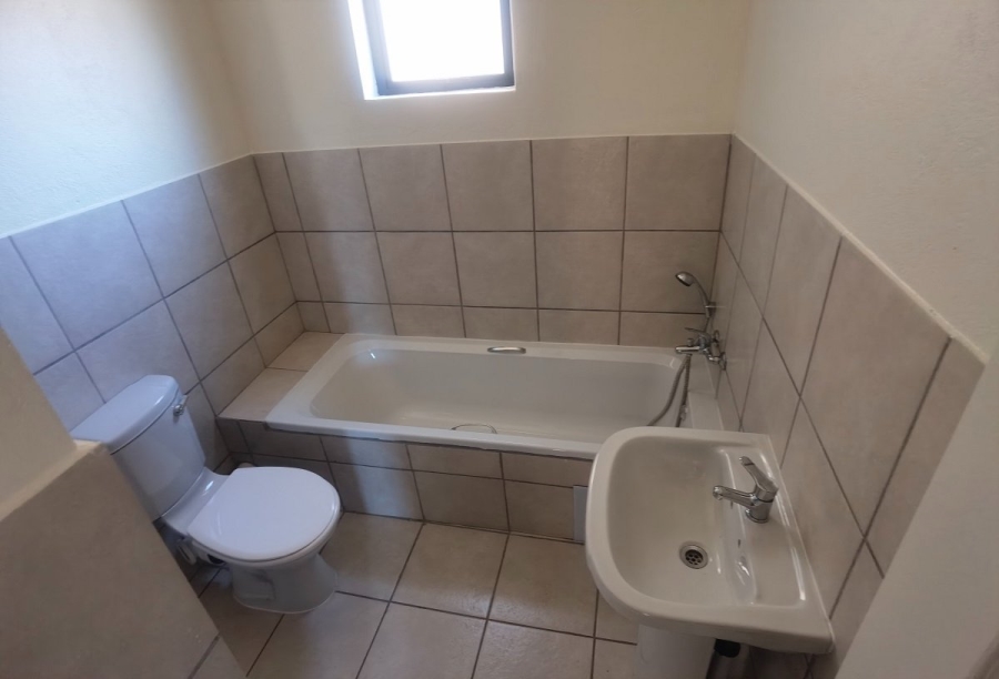2 Bedroom Property for Sale in Cloverdene Gauteng