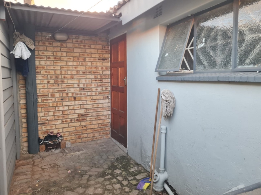 4 Bedroom Property for Sale in Lenasia Ext 13 Gauteng