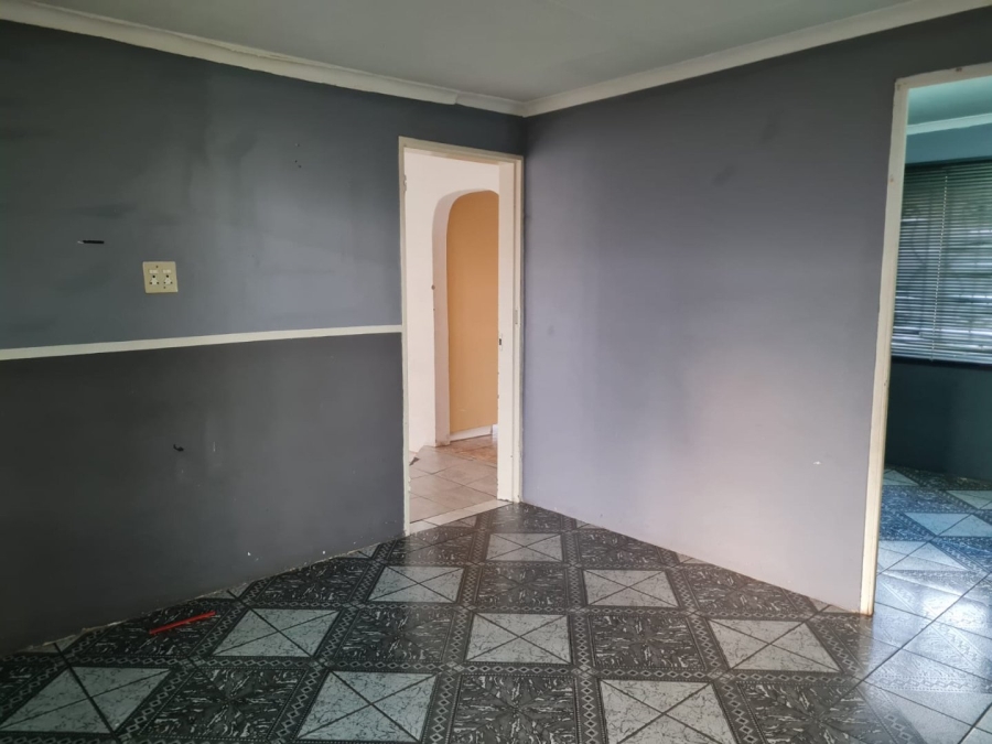 2 Bedroom Property for Sale in Lenasia Ext 13 Gauteng
