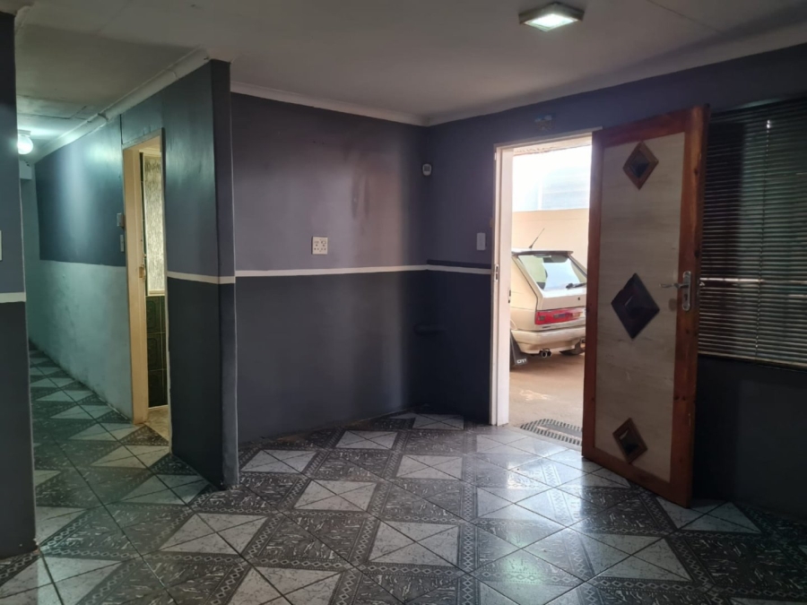 2 Bedroom Property for Sale in Lenasia Ext 13 Gauteng