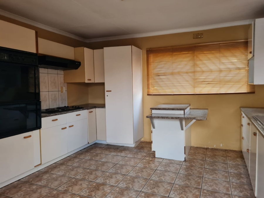 2 Bedroom Property for Sale in Lenasia Ext 13 Gauteng
