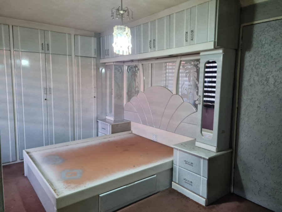 2 Bedroom Property for Sale in Lenasia Ext 13 Gauteng