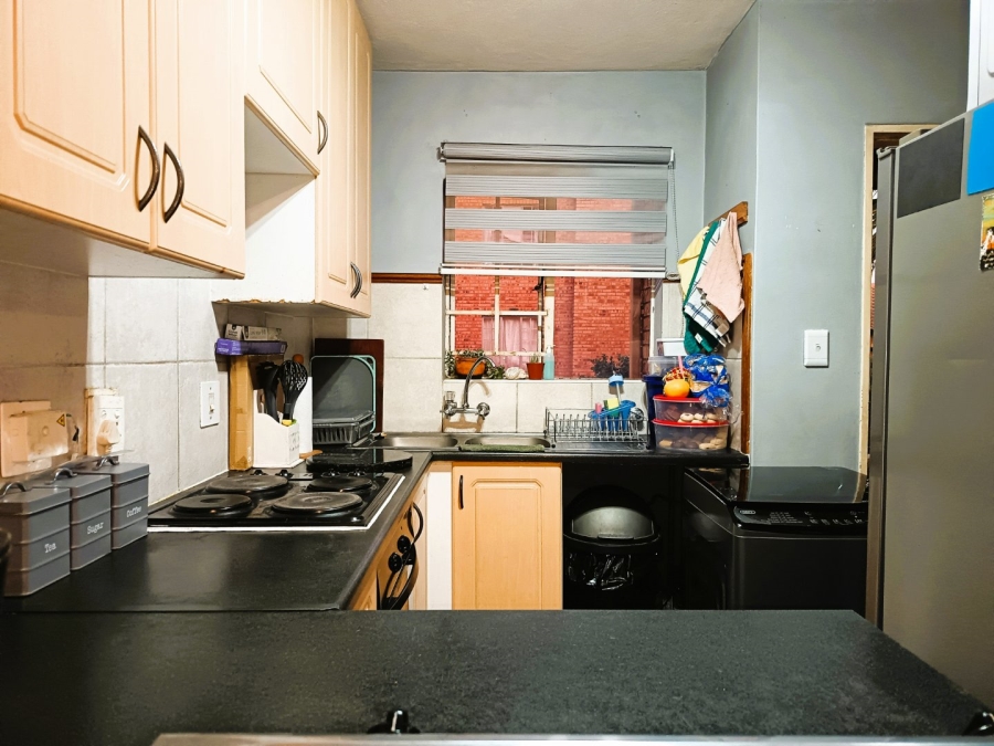 2 Bedroom Property for Sale in Die Hoewes Gauteng