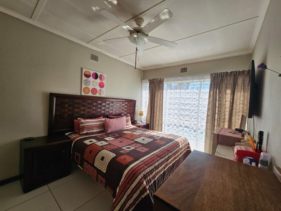 3 Bedroom Property for Sale in Bonaero Park Gauteng