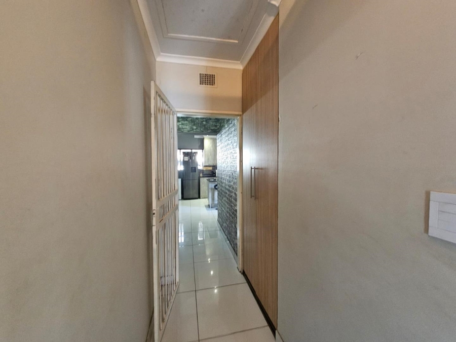 3 Bedroom Property for Sale in Bonaero Park Gauteng