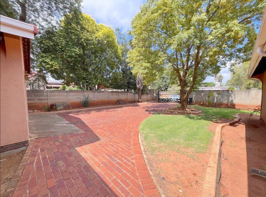 3 Bedroom Property for Sale in Birch Acres Gauteng
