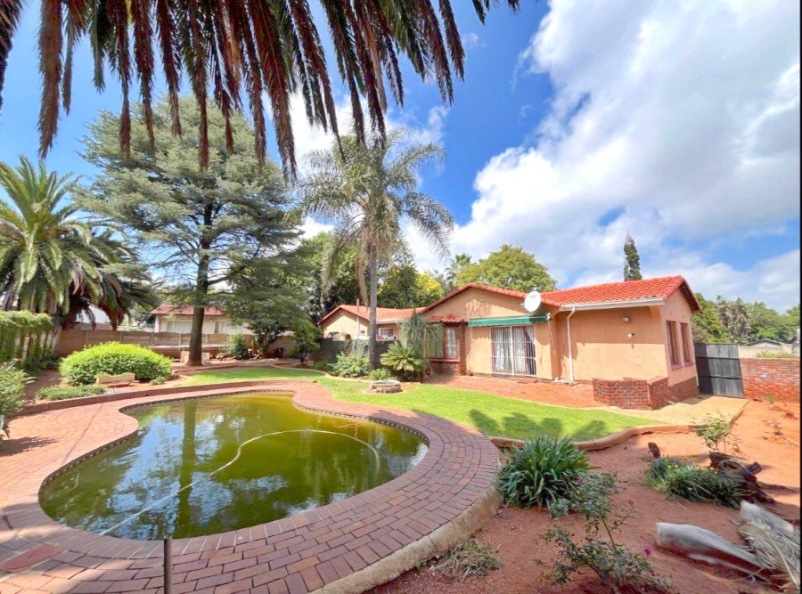 3 Bedroom Property for Sale in Birch Acres Gauteng