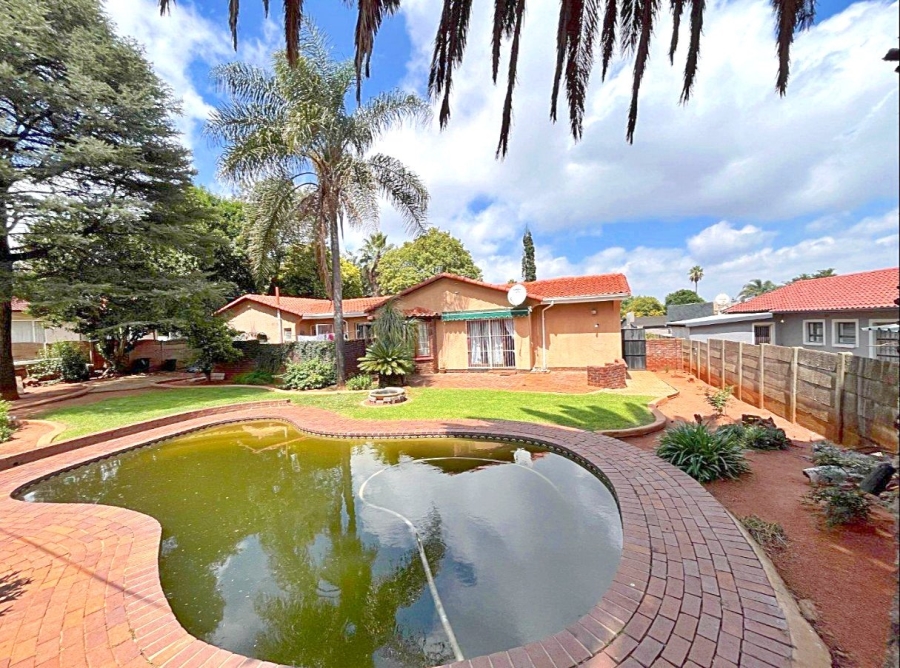 3 Bedroom Property for Sale in Birch Acres Gauteng