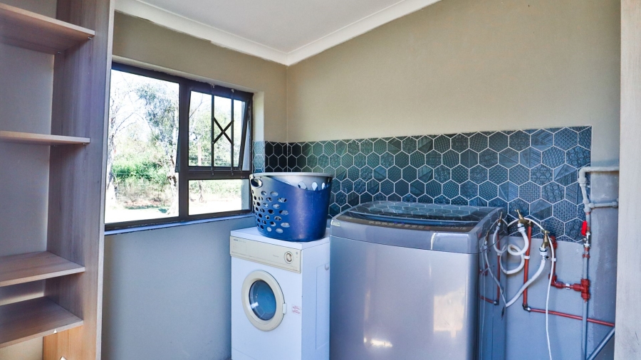 6 Bedroom Property for Sale in Dinokeng Game Reserve Gauteng