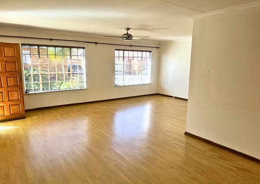 3 Bedroom Property for Sale in Wilro Park Gauteng