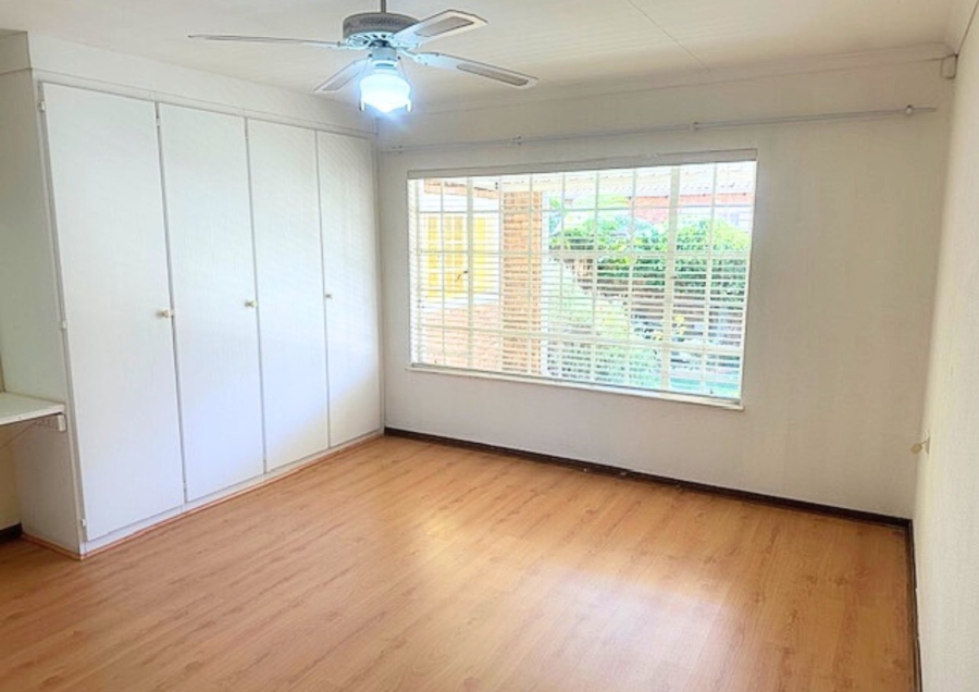 3 Bedroom Property for Sale in Wilro Park Gauteng