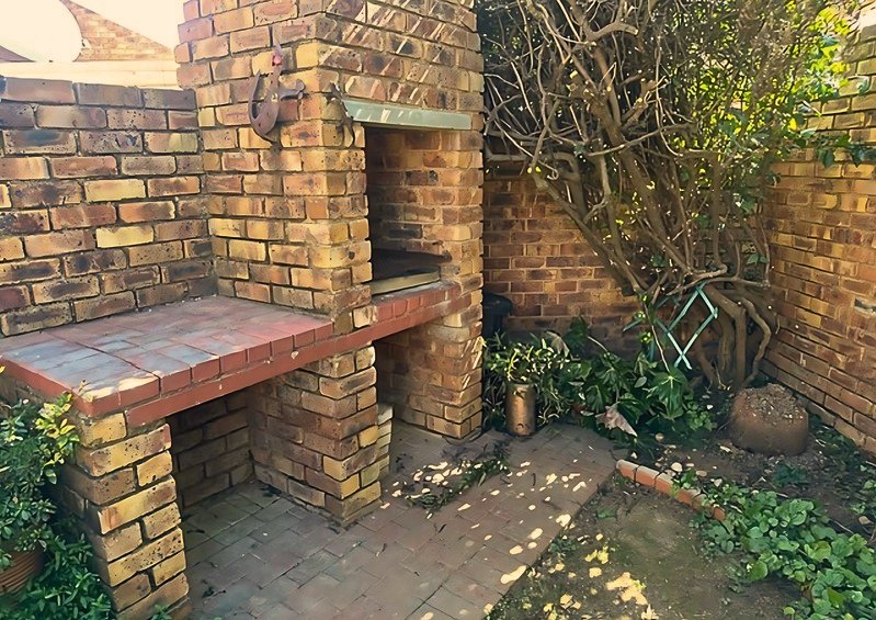 3 Bedroom Property for Sale in Wilro Park Gauteng