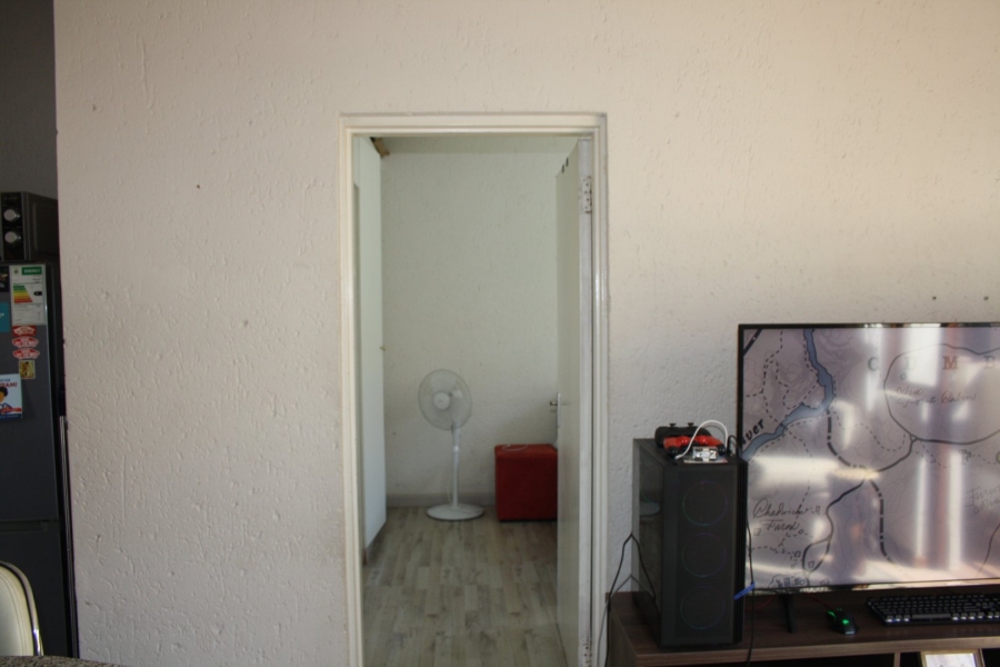 To Let 1 Bedroom Property for Rent in Paulshof Gauteng