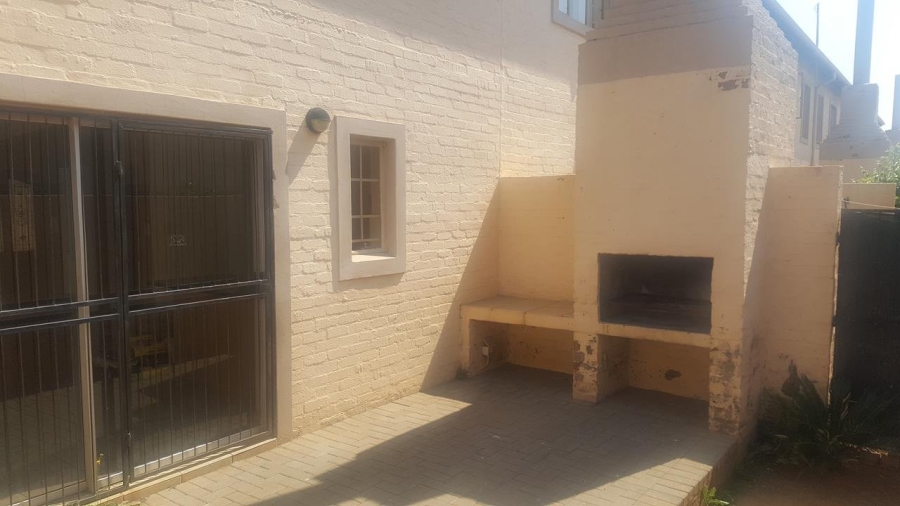 To Let 2 Bedroom Property for Rent in Claremont Gauteng