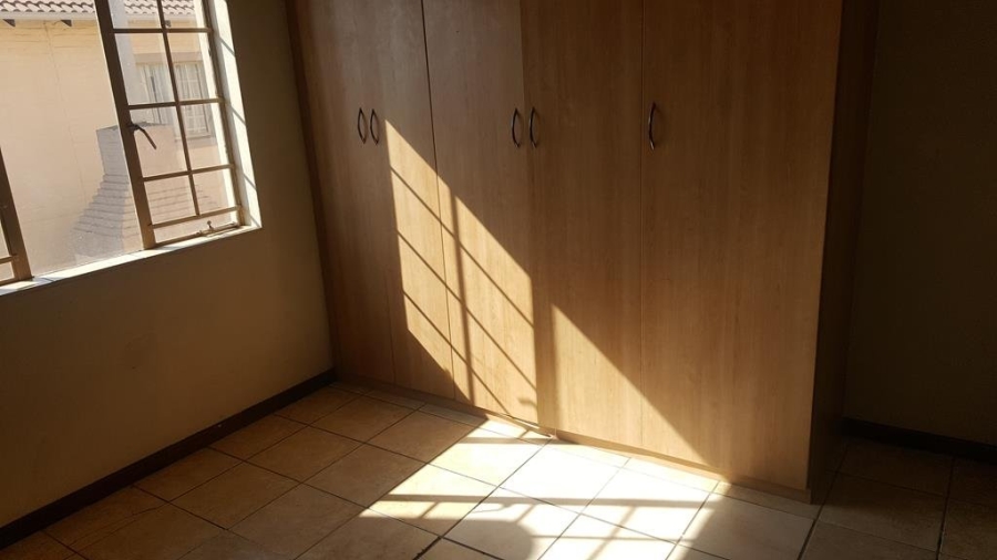 To Let 2 Bedroom Property for Rent in Claremont Gauteng