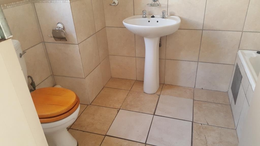 To Let 2 Bedroom Property for Rent in Claremont Gauteng