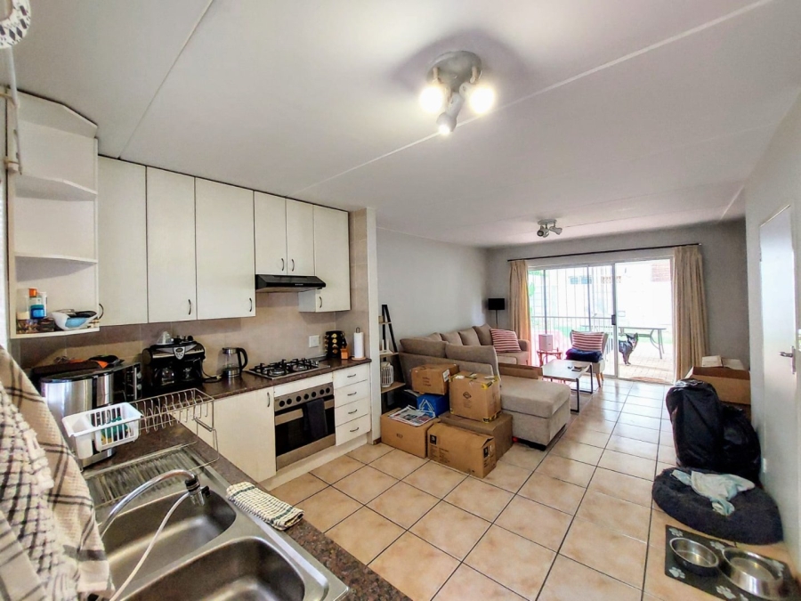 2 Bedroom Property for Sale in Sonneglans Gauteng