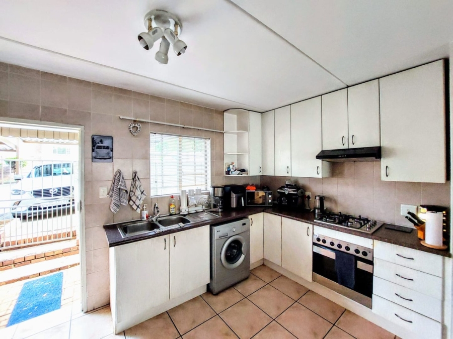 2 Bedroom Property for Sale in Sonneglans Gauteng