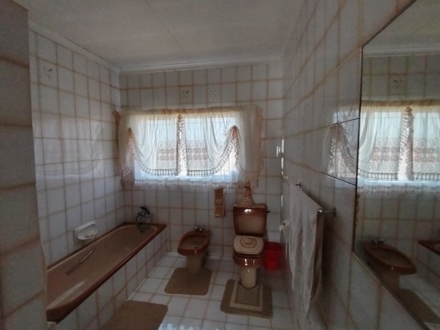 4 Bedroom Property for Sale in Nelsonia Gauteng