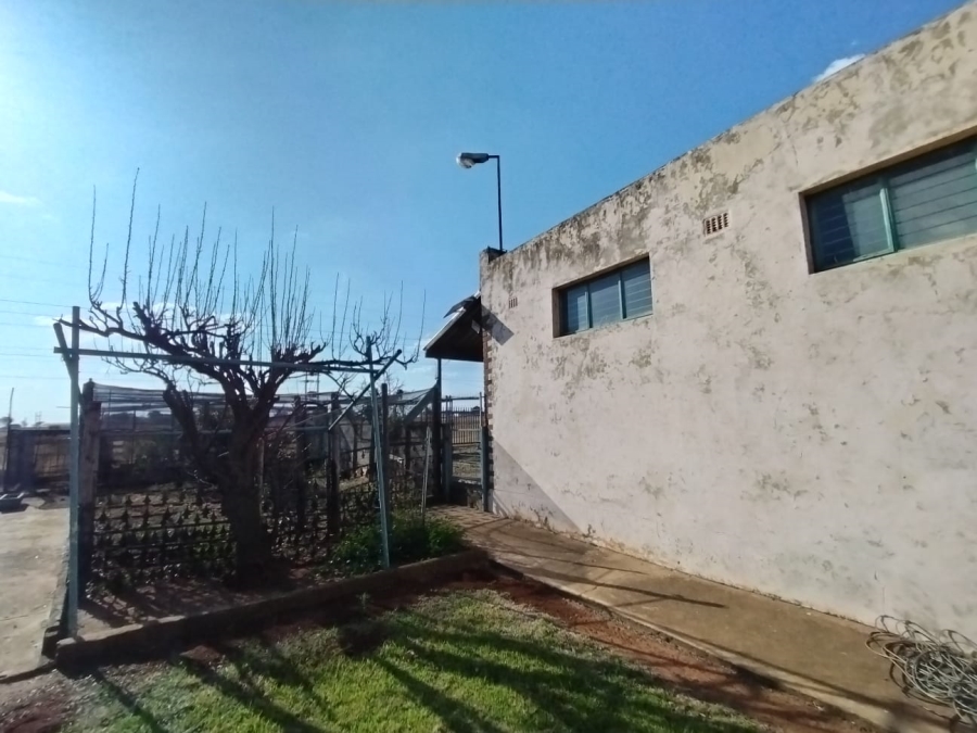 4 Bedroom Property for Sale in Nelsonia Gauteng