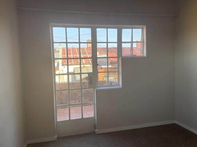 To Let 4 Bedroom Property for Rent in Newclare Gauteng