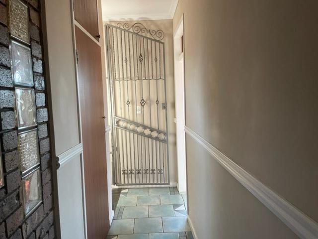 To Let 4 Bedroom Property for Rent in Newclare Gauteng