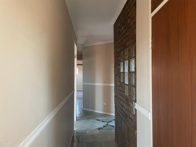 To Let 4 Bedroom Property for Rent in Newclare Gauteng