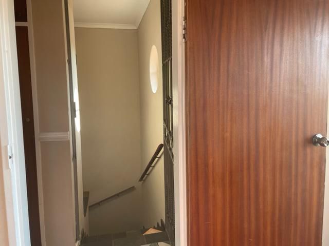 To Let 4 Bedroom Property for Rent in Newclare Gauteng