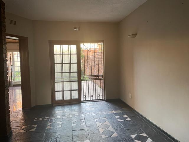 To Let 4 Bedroom Property for Rent in Newclare Gauteng
