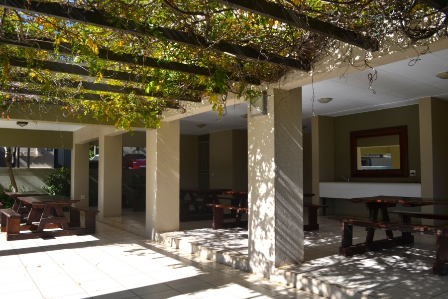 To Let 2 Bedroom Property for Rent in Bryanston Gauteng
