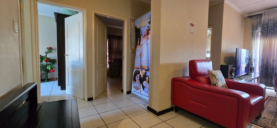 3 Bedroom Property for Sale in Oakdene Gauteng