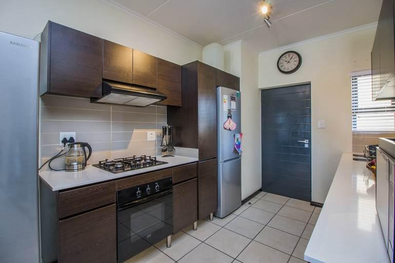 3 Bedroom Property for Sale in Oakdene Gauteng