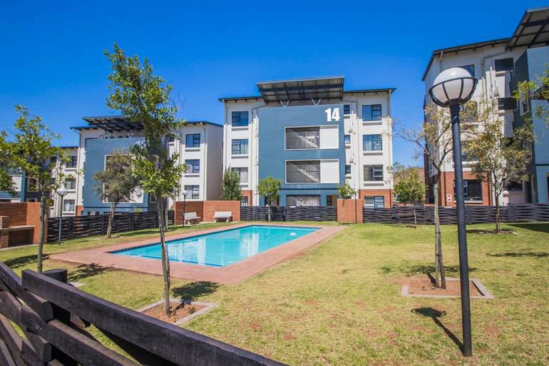 3 Bedroom Property for Sale in Oakdene Gauteng