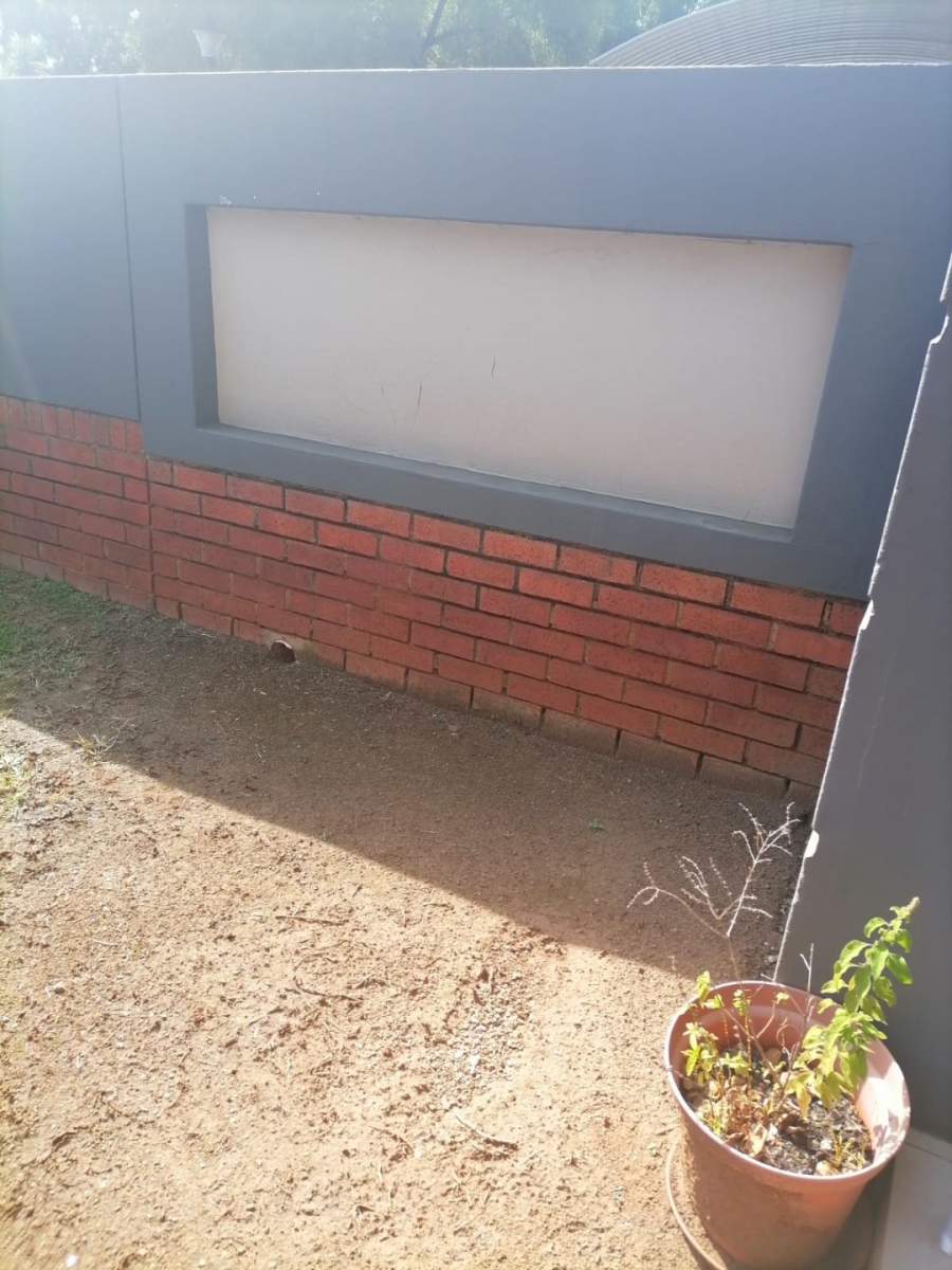 To Let 1 Bedroom Property for Rent in Isandovale Gauteng