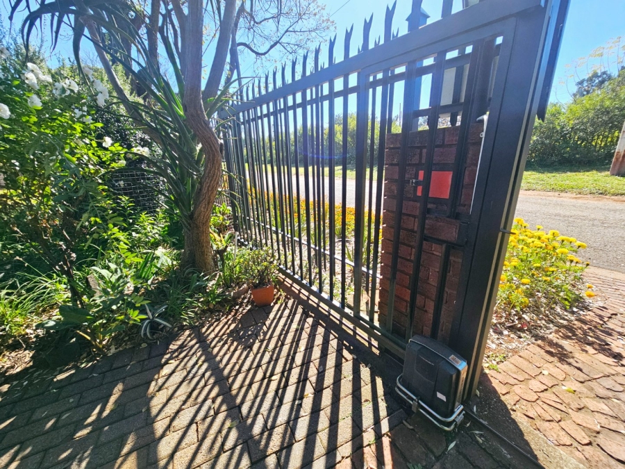 To Let 2 Bedroom Property for Rent in Lyttelton Manor Gauteng