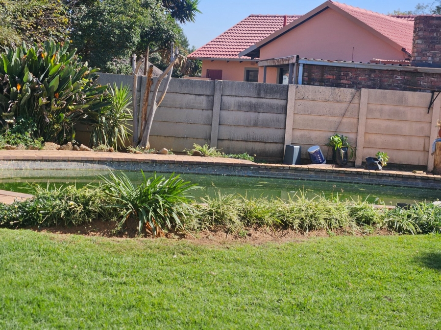 3 Bedroom Property for Sale in Crystal Park Gauteng