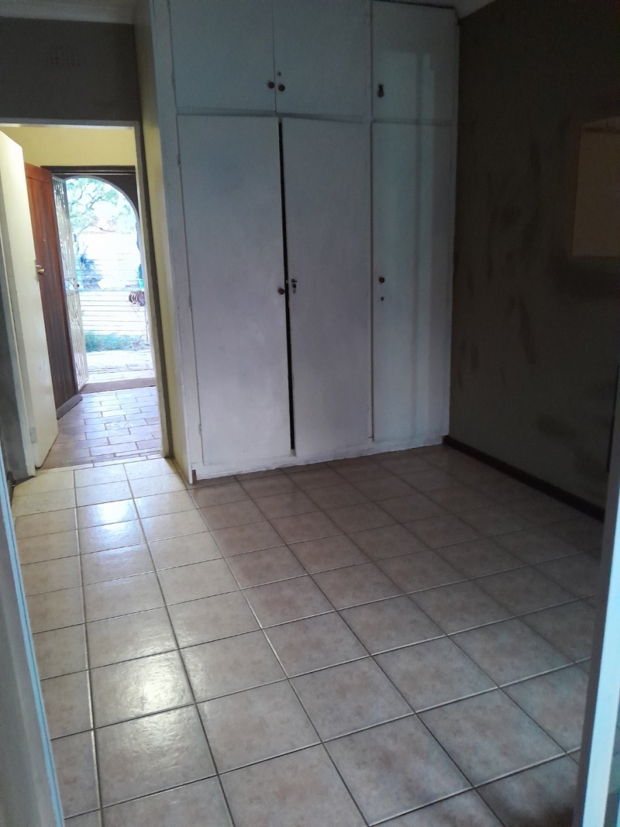 3 Bedroom Property for Sale in Crystal Park Gauteng