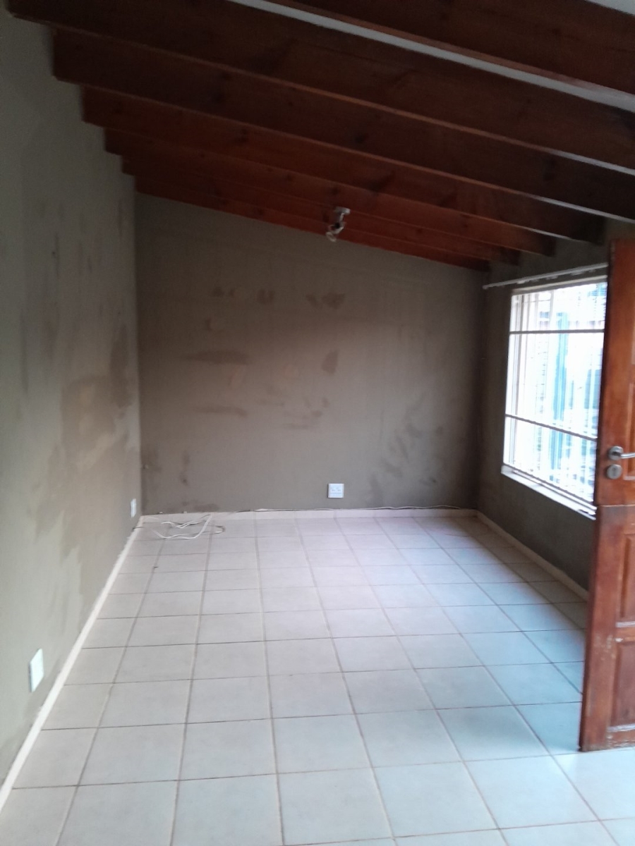 3 Bedroom Property for Sale in Crystal Park Gauteng
