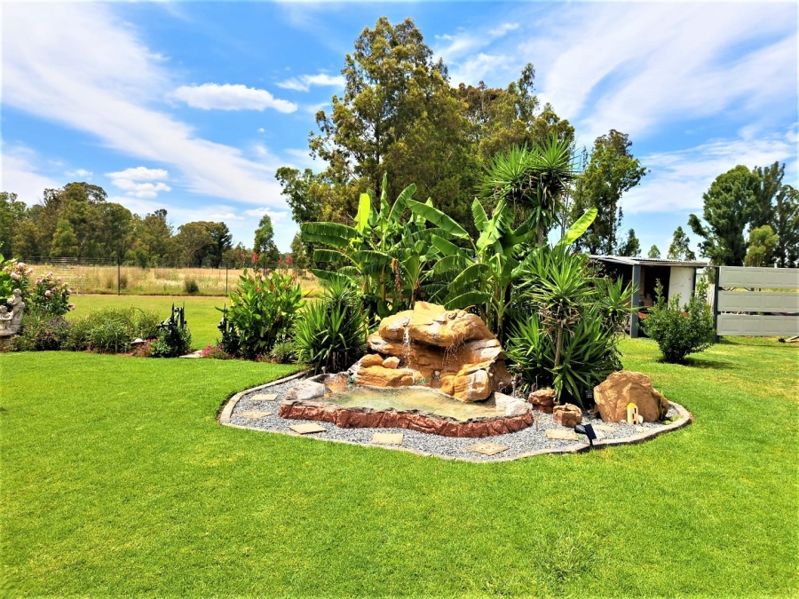 5 Bedroom Property for Sale in De Deur Gauteng
