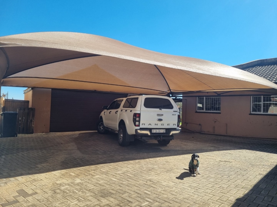 5 Bedroom Property for Sale in Vanderbijlpark SW 5 Gauteng