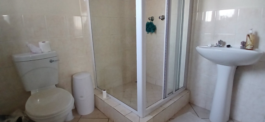 To Let 3 Bedroom Property for Rent in Heuwelsig Estate Gauteng