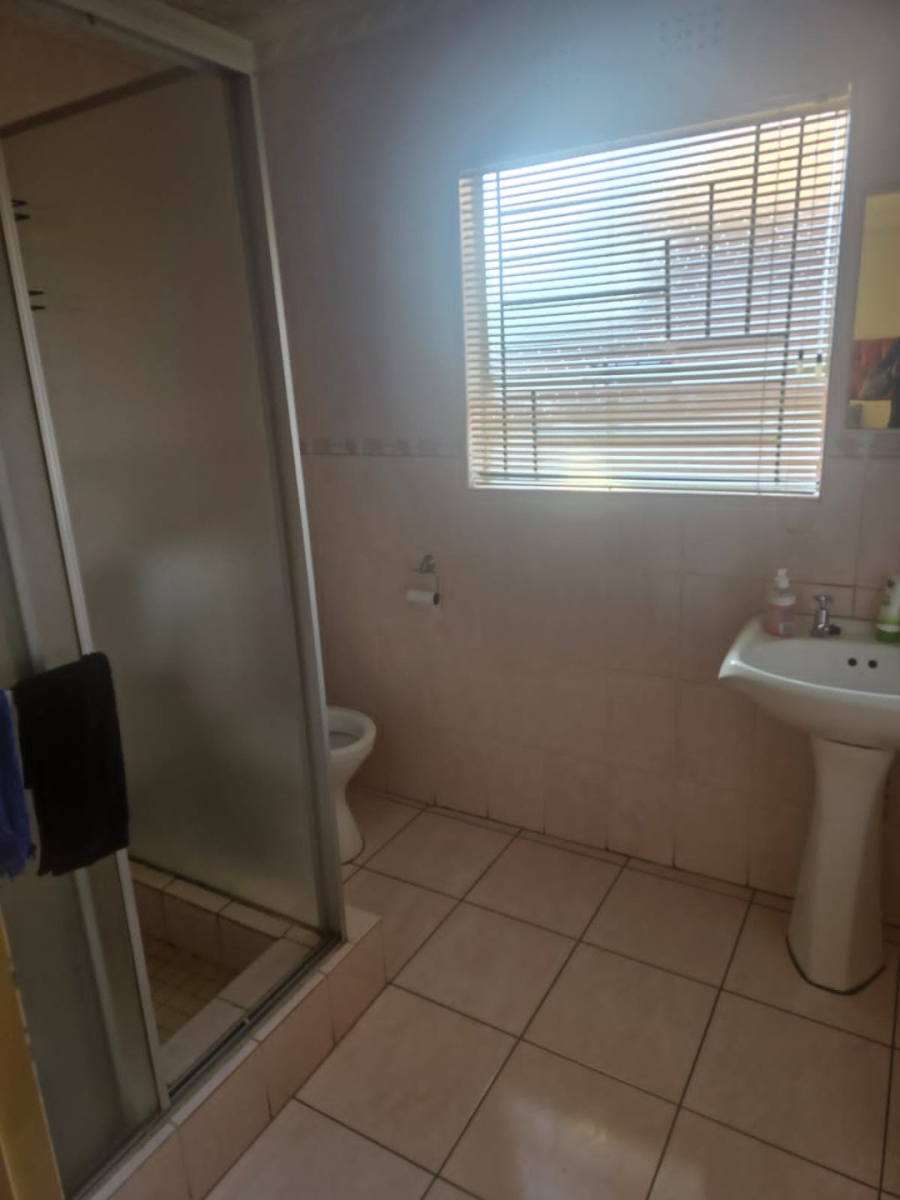 To Let 3 Bedroom Property for Rent in Daveyton Gauteng